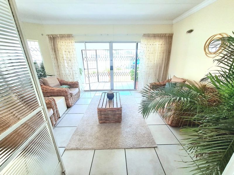 NEAT AND BEAUTIFUL FAMILY HOME NOW FOR SALE IN ARCONPARK - Photo 7