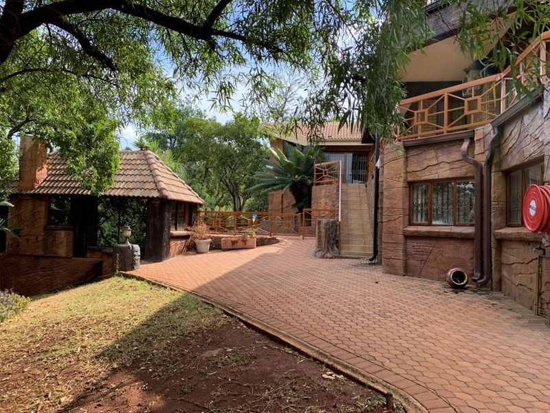 Exquisite and picture perfect home in Kranspoort! - Photo 3