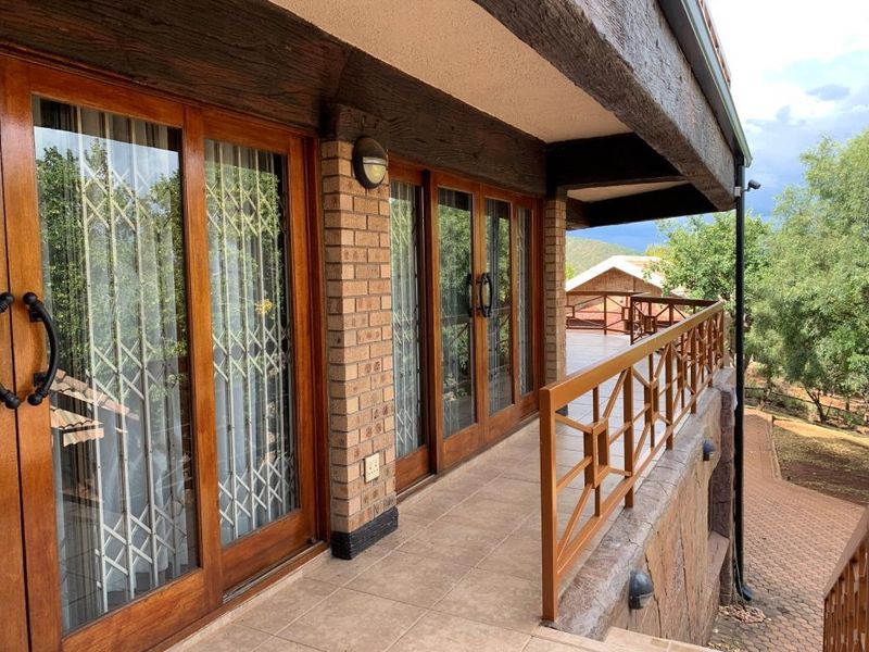 Exquisite and picture perfect home in Kranspoort! - Photo 4