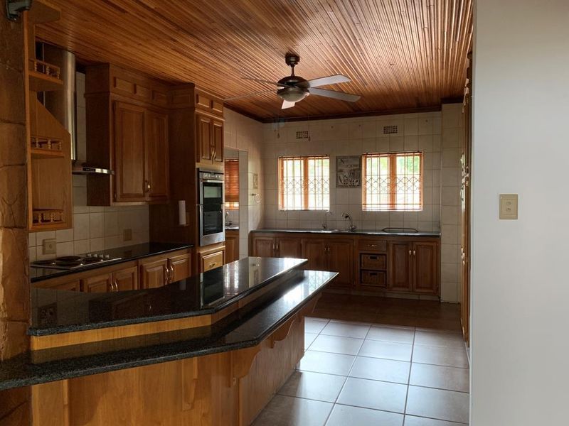 Exquisite and picture perfect home in Kranspoort! - Photo 9