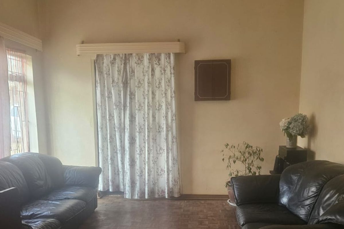 Renovators dream home! - Photo 5