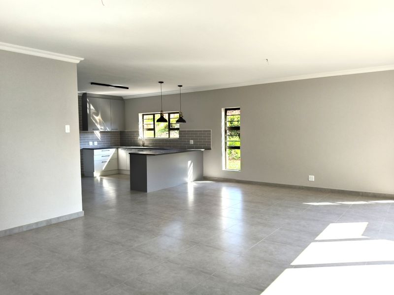 Prime location - walking distance to the beach - Photo 5