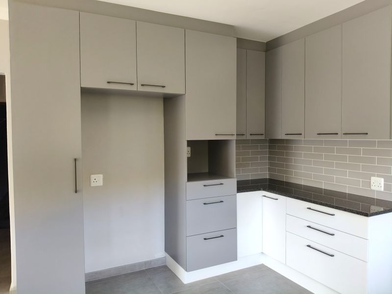 Prime location - walking distance to the beach - Photo 8