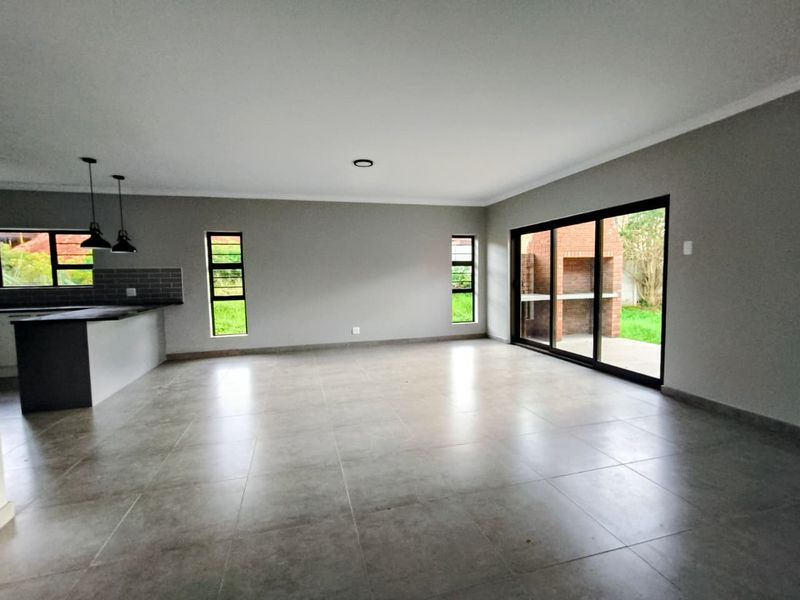 Prime location - walking distance to the beach - Photo 10