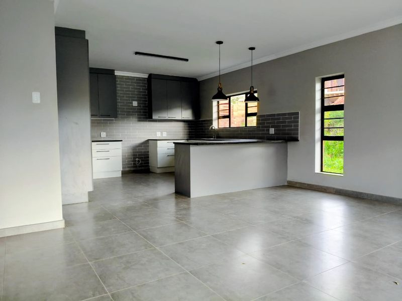 Prime location - walking distance to the beach - Photo 5