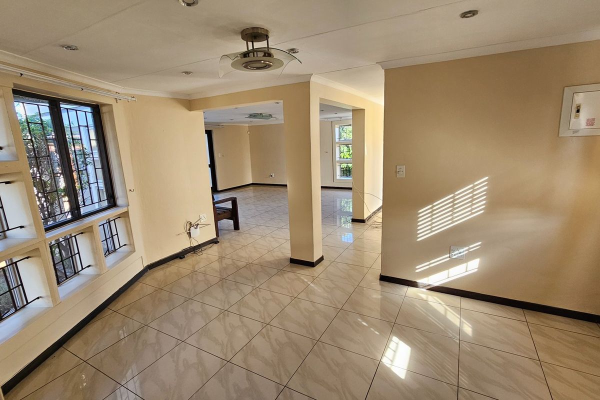 Fantascic Double storey  House - Photo 5