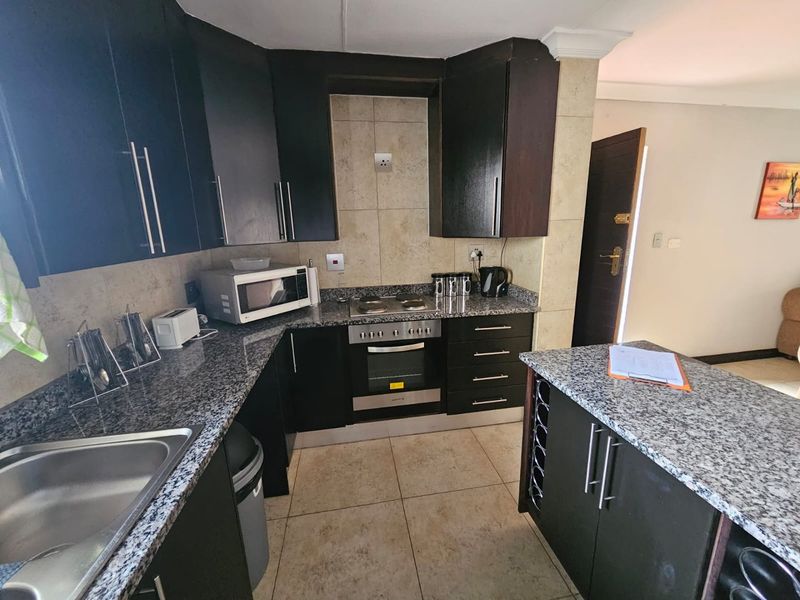 Stunning apartment for sale in Vaalpark - Photo 7