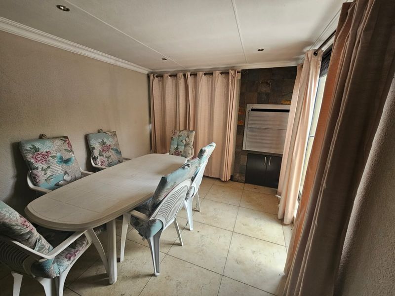 Stunning apartment for sale in Vaalpark - Photo 6