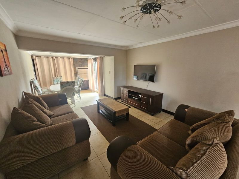 Stunning apartment for sale in Vaalpark - Photo 5