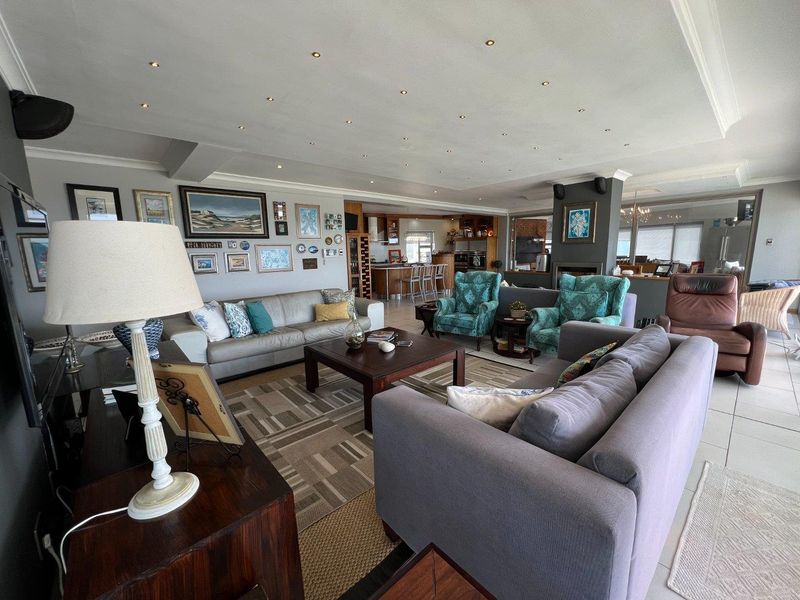 Pristine Luxury Home for sale in Jeffreys Bay - Photo 10