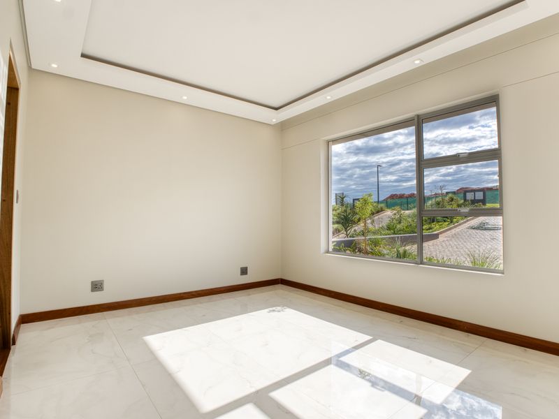 Magnificent 4 Bedroom Home in Zimbali Lakes - Photo 9