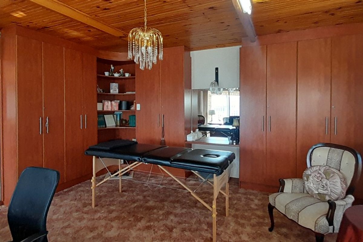 Beautifull 3 Bedroom house with a flat and stunnig seaviews! - Photo 5