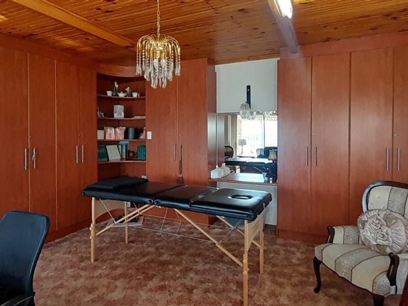 Beautifull 3 Bedroom house with a flat and stunnig seaviews! - Photo 5