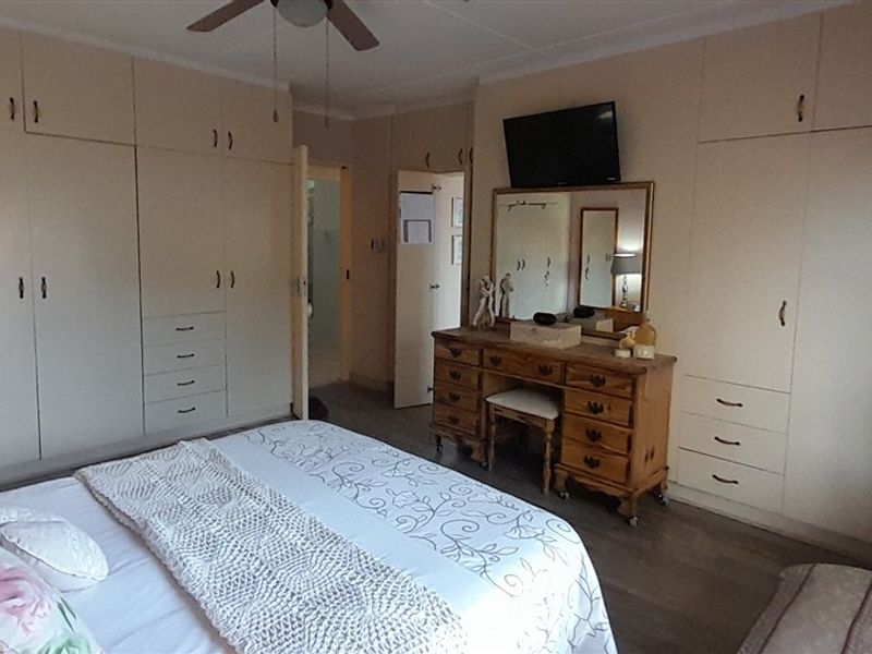 Beautifull 3 Bedroom house with a flat and stunnig seaviews! - Photo 7