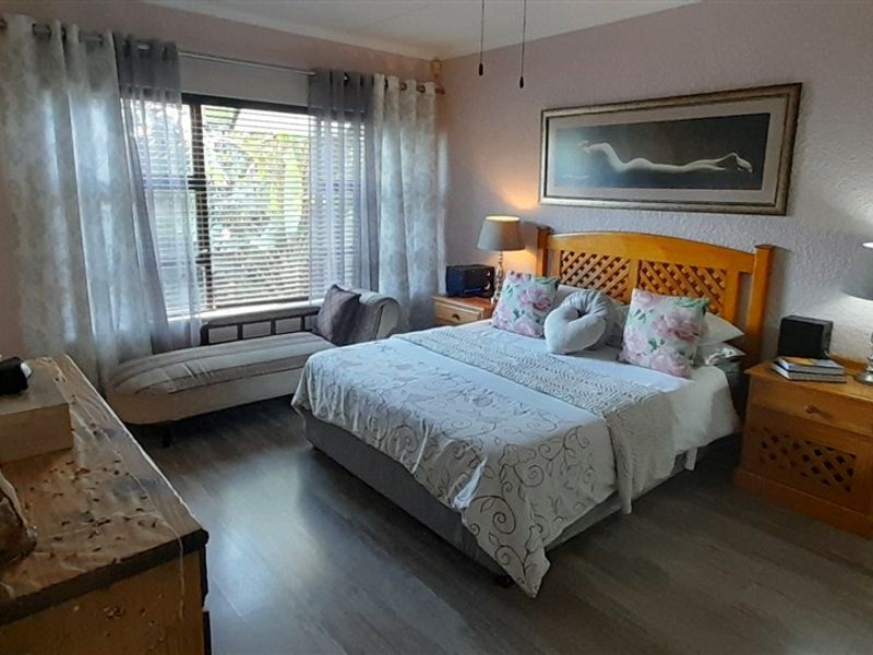 Beautifull 3 Bedroom house with a flat and stunnig seaviews! - Photo 6