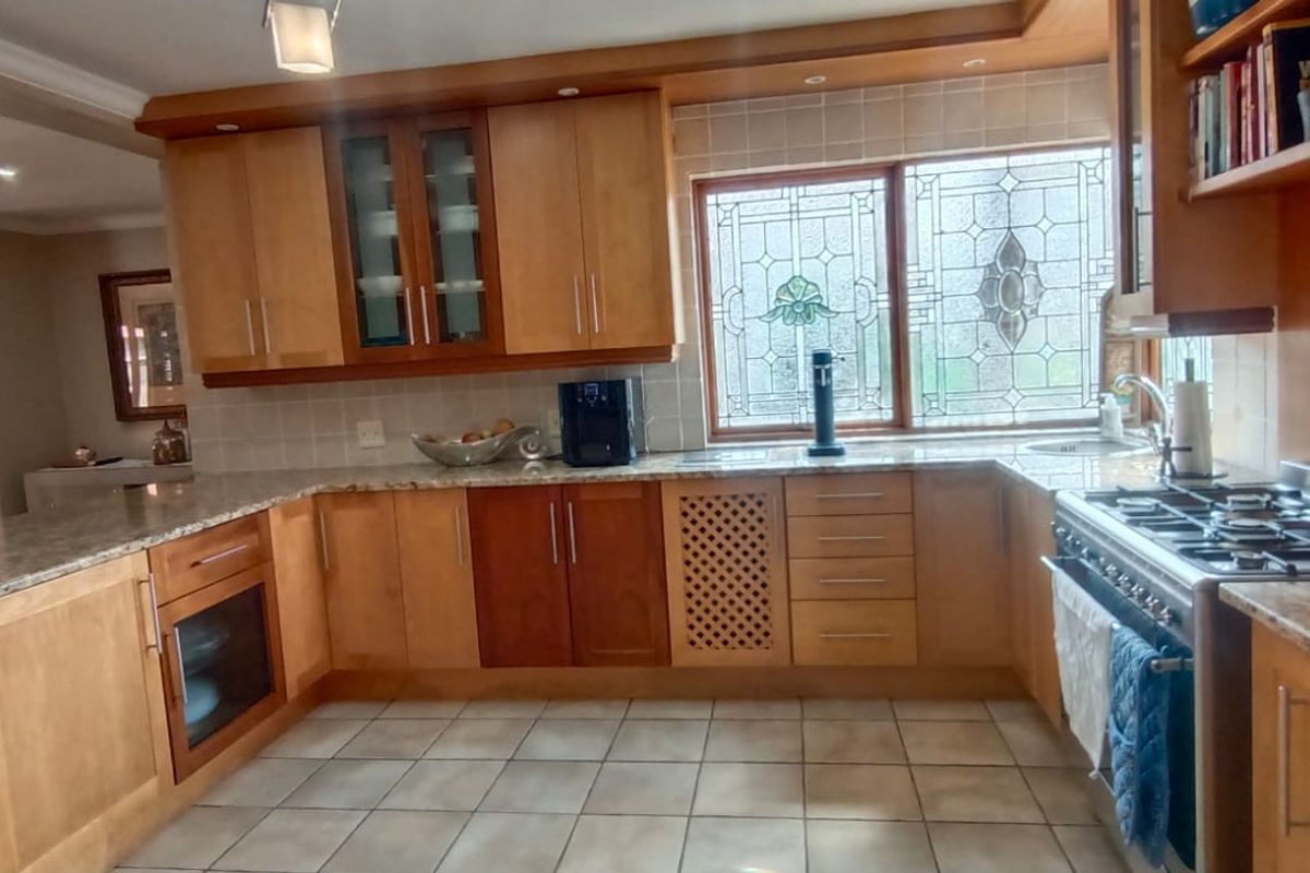 Perfection, Convenience and Quality will entice you to secure this Home - Photo 4