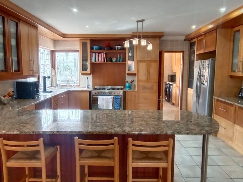 Perfection, Convenience and Quality will entice you to secure this Home - Photo 3