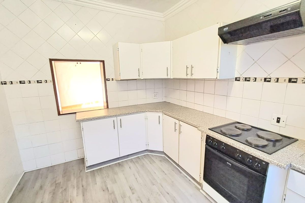 Three Bedroom Townhouse up for grabs... - Photo 5