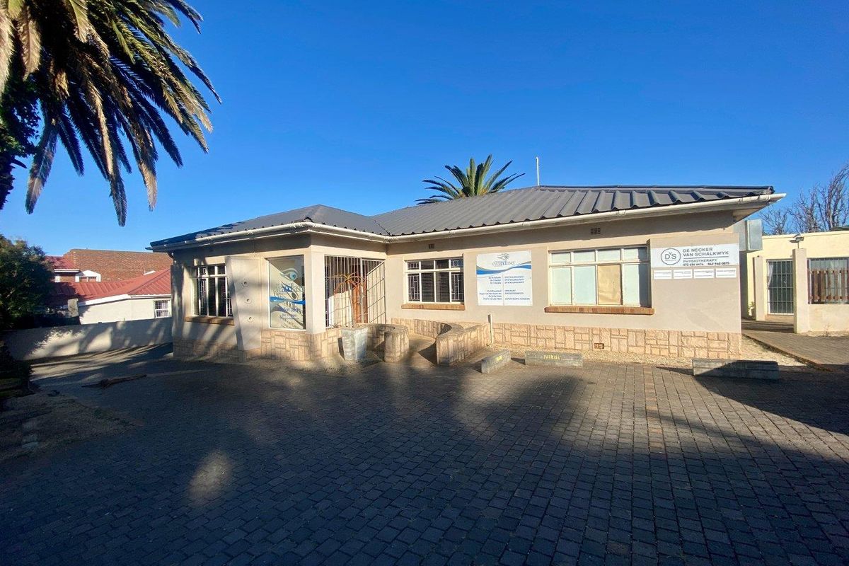 Business and commercial property - Photo 4