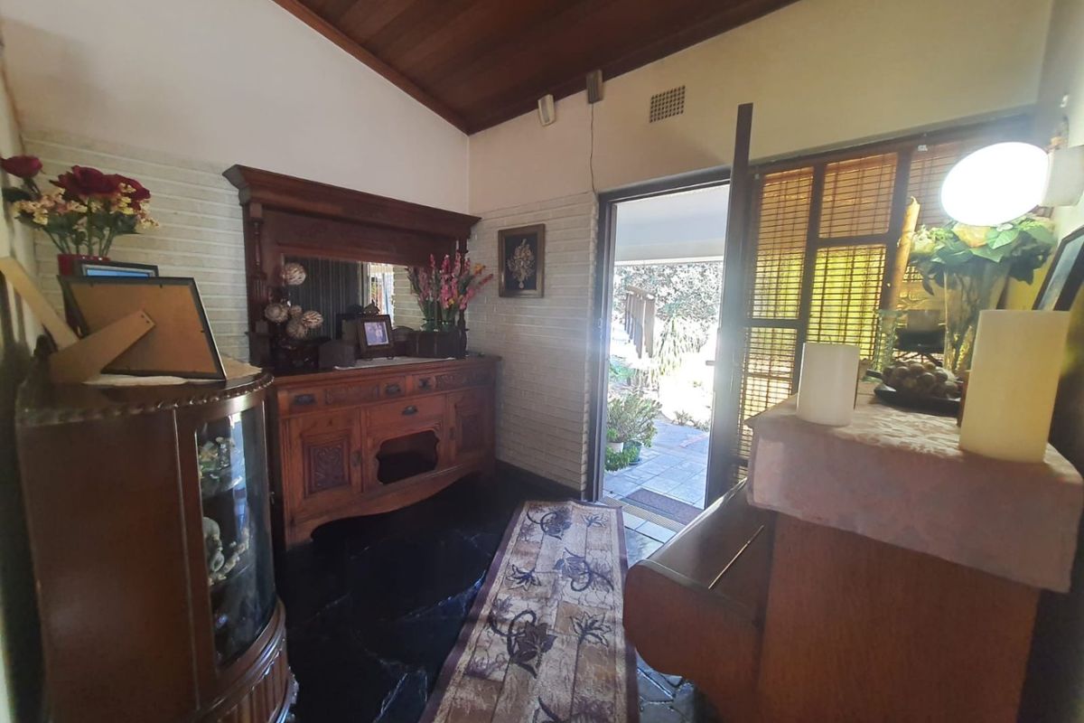 Big SW 1 Property Up For Grabs - Photo 2