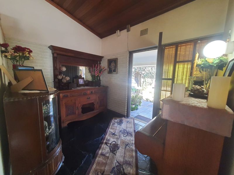 Big SW 1 Property Up For Grabs - Photo 2