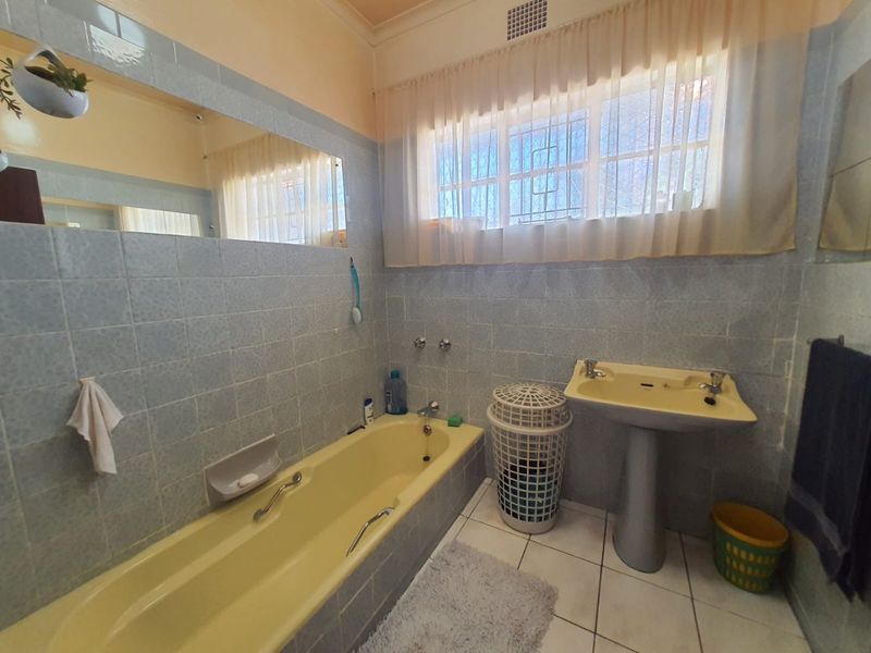 Big SW 1 Property Up For Grabs - Photo 10