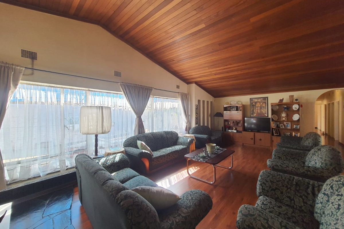 Big SW 1 Property Up For Grabs - Photo 4