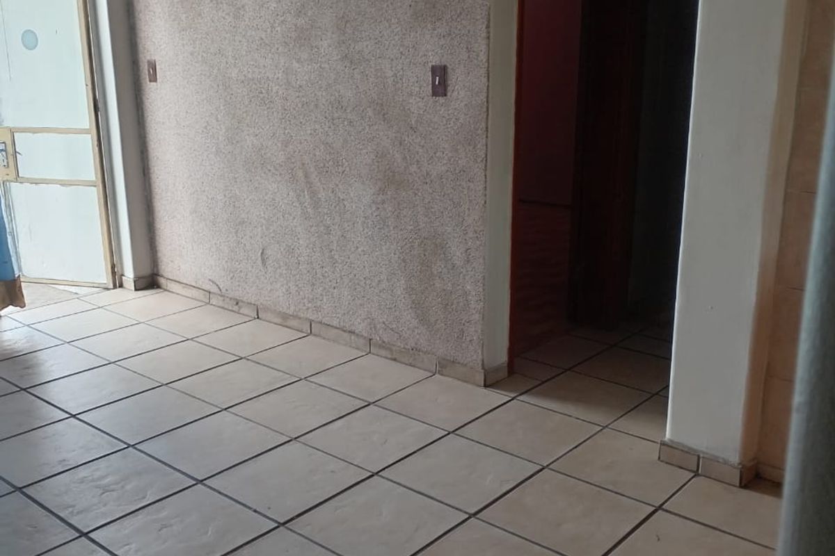 Lovely ground floor apartment for sale in CW3 - Photo 5