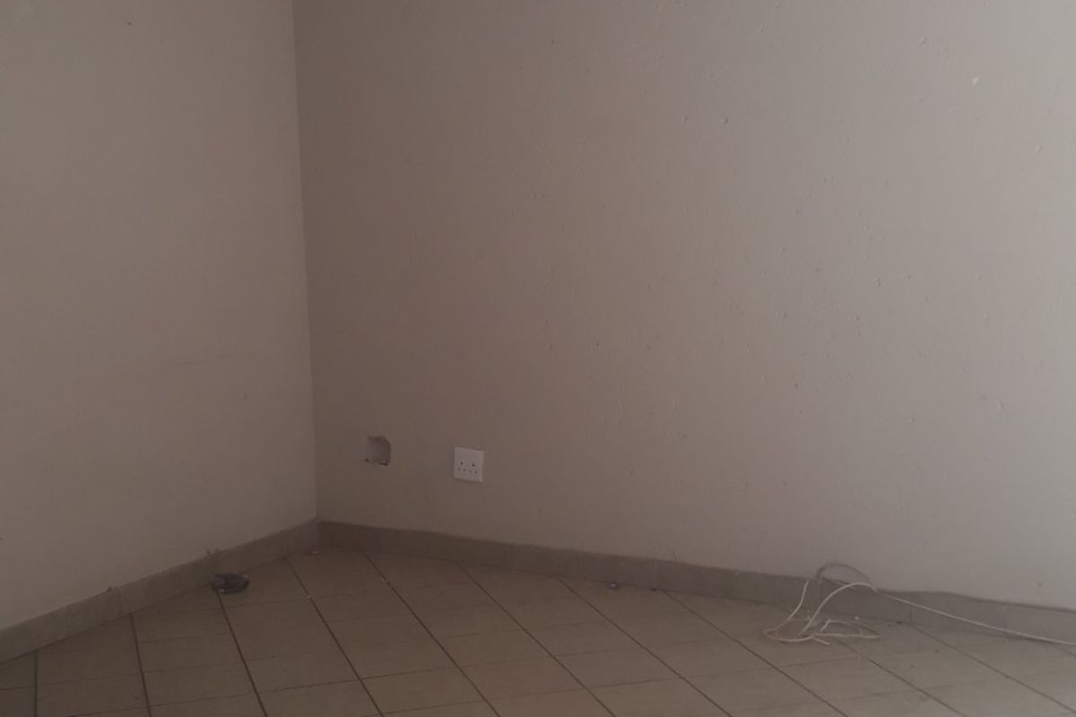 Duplex townhouse in Vaalpark. - Photo 3