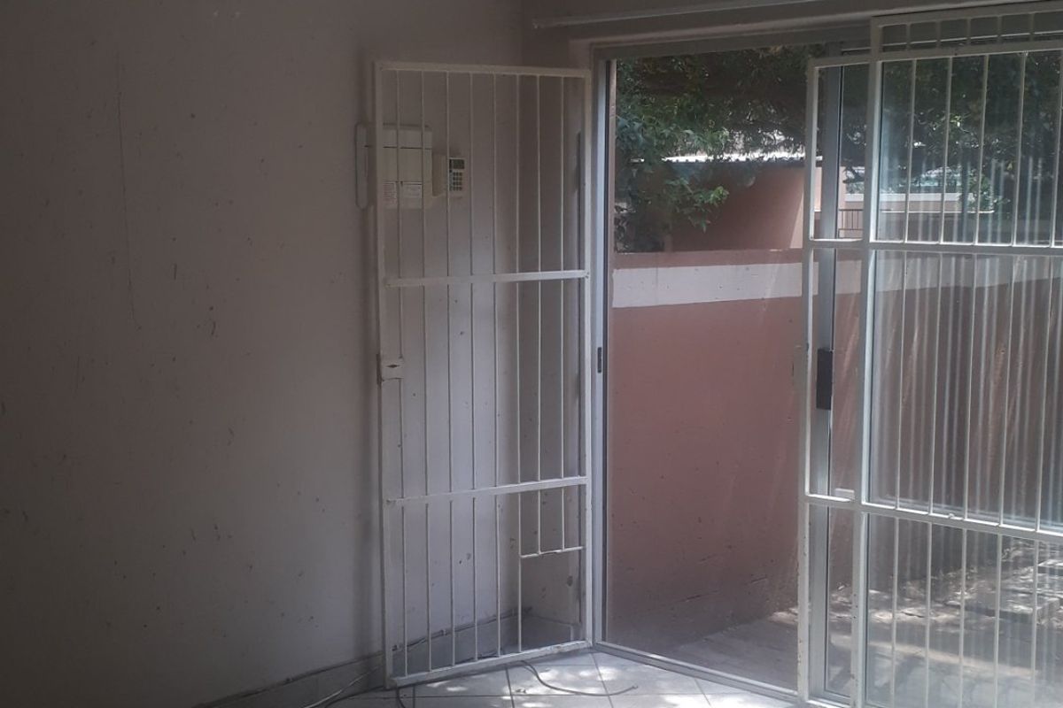 Duplex townhouse in Vaalpark. - Photo 4