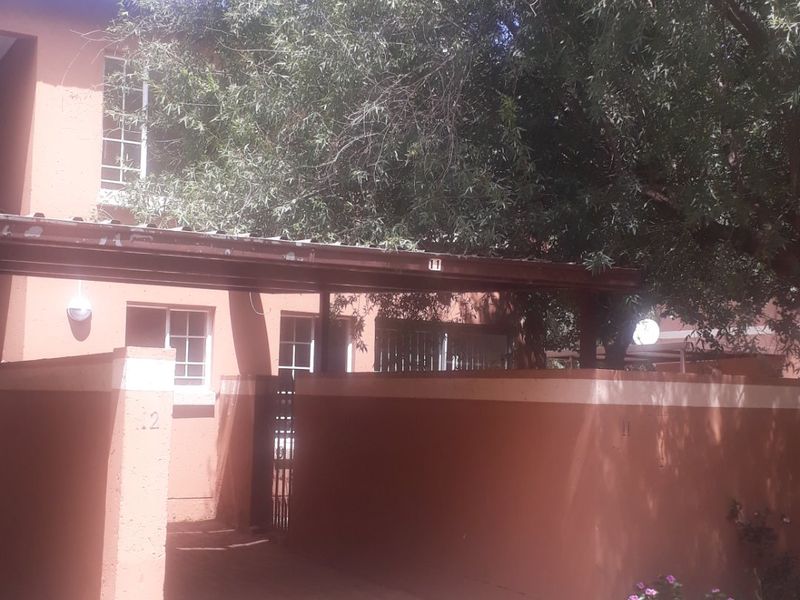 Duplex townhouse in Vaalpark. - Photo 2