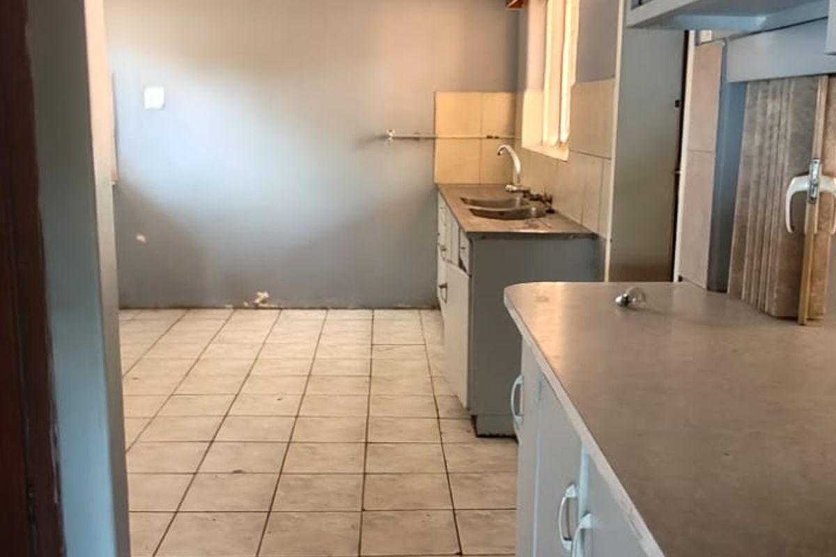 Cosy family home for sale in Sasolburg - Photo 3