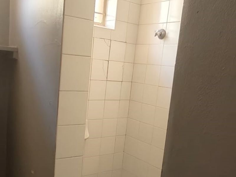 Cosy family home for sale in Sasolburg - Photo 10