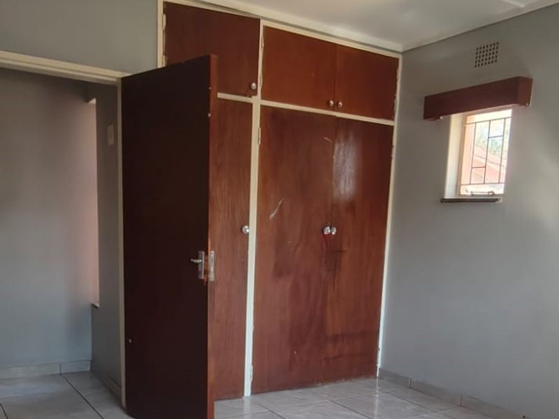 Cosy family home for sale in Sasolburg - Photo 6