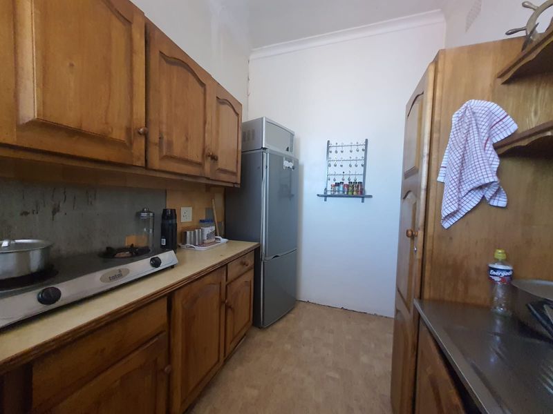 Lovely big Apartment ideal for Investors. - Photo 3