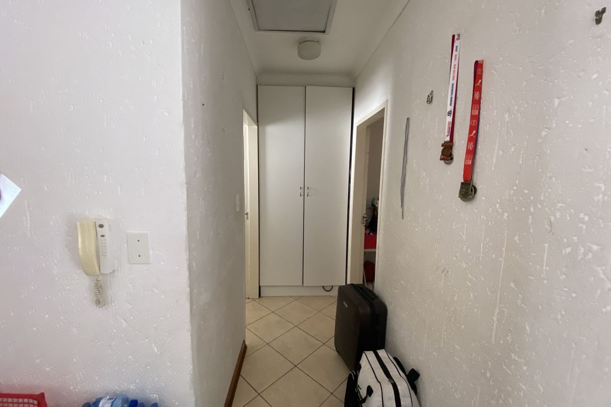 Spacious and Secure Apartment in Rensburg, Heidelberg - Photo 3