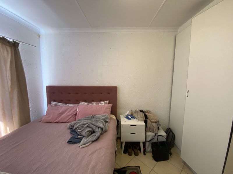 Spacious and Secure Apartment in Rensburg, Heidelberg - Photo 4