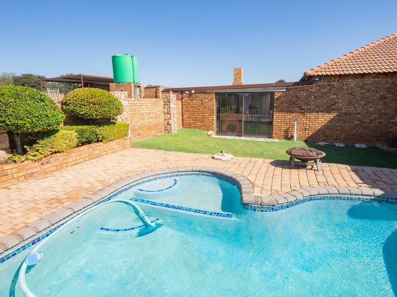 Serene Farm Living in Bothas Geluk, Nigel - 4-Bedroom Family Home with Modern Amenities - Photo 10