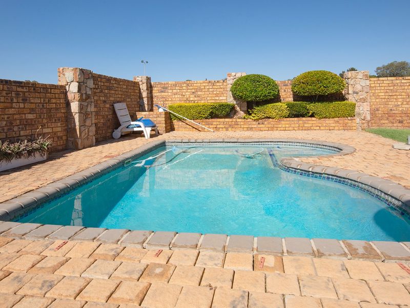 Serene Farm Living in Bothas Geluk, Nigel - 4-Bedroom Family Home with Modern Amenities - Photo 9