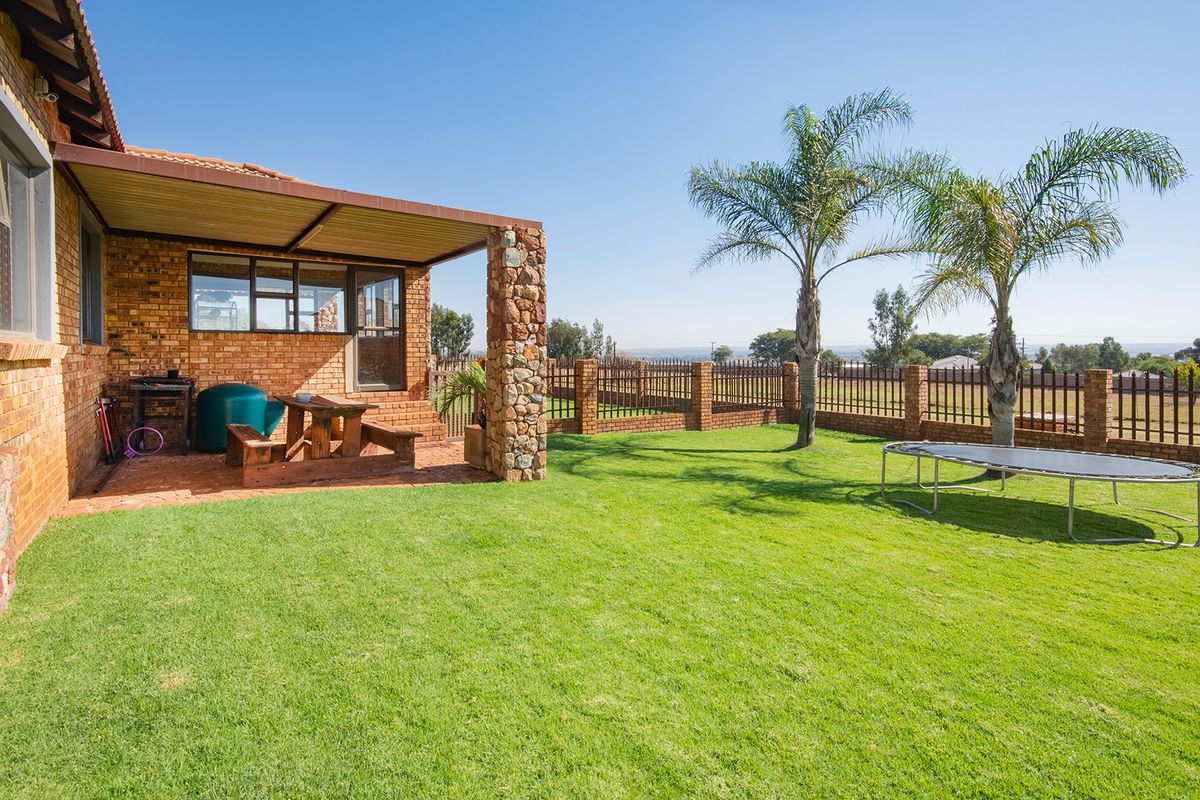 Serene Farm Living in Bothas Geluk, Nigel - 4-Bedroom Family Home with Modern Amenities - Photo 2