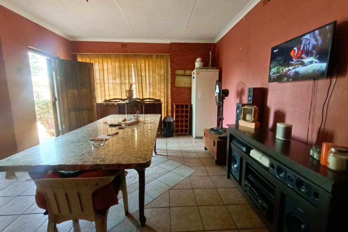 Perfect Investment for converting to Student Accommodation - Photo 3