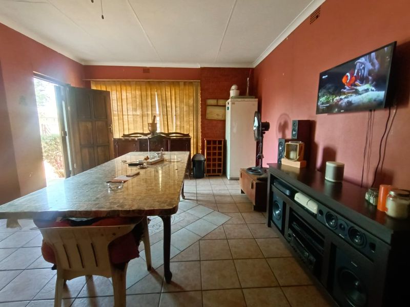 Perfect Investment for converting to Student Accommodation - Photo 3