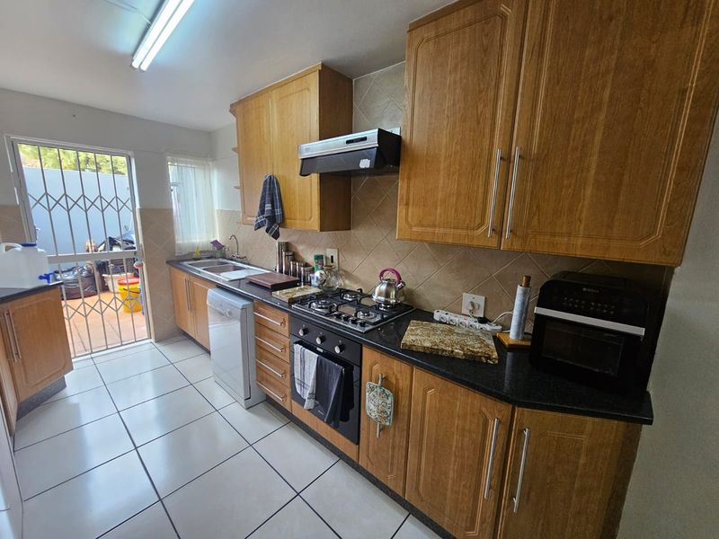 Beautifull duplex townhouse for sale in Sasolburg close to CBD - Photo 2