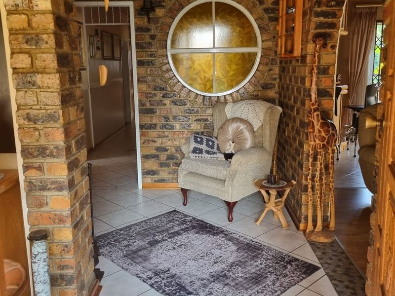 Beautiful & stylish family home at an unbelievable deal, including most of the furniture! - Photo 6