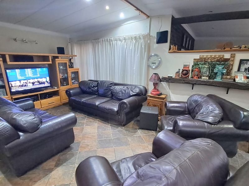 THREE RIVERS EAST - GREAT PROPERTY FOR SALE - Photo 2