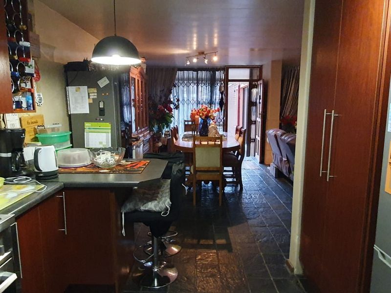 TOWNHOUSE FOR RENT In SW 1. - Photo 5