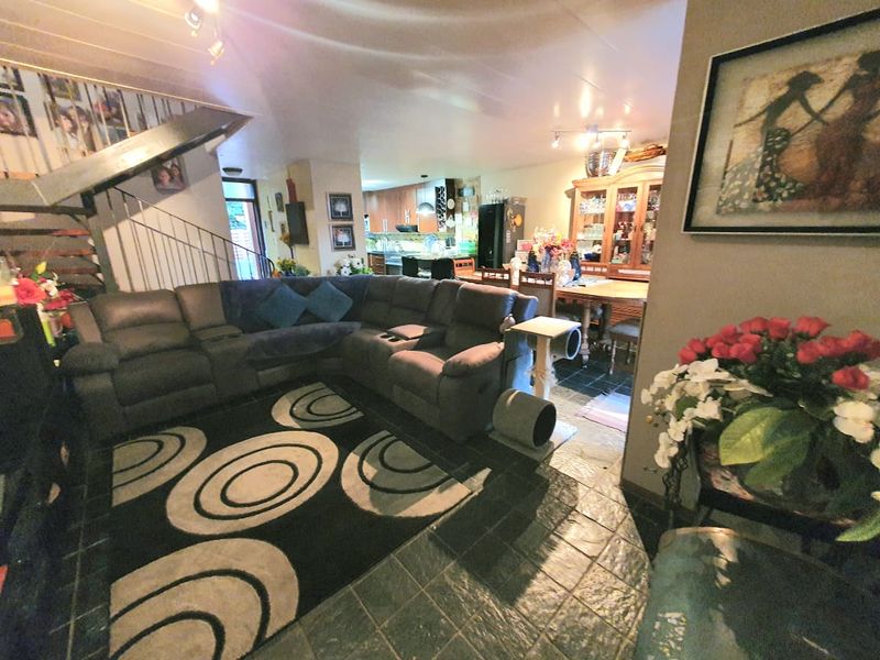 TOWNHOUSE FOR RENT In SW 1. - Photo 6