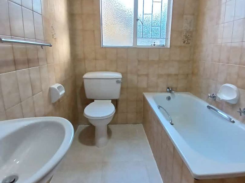 Facebrick townhouse to let in Sasolburg close to shopping centre - Photo 7
