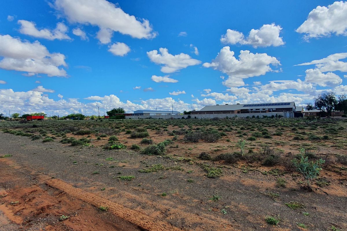 5000 sqm Vacant Land For Sale In  Aberdeen - Photo 3