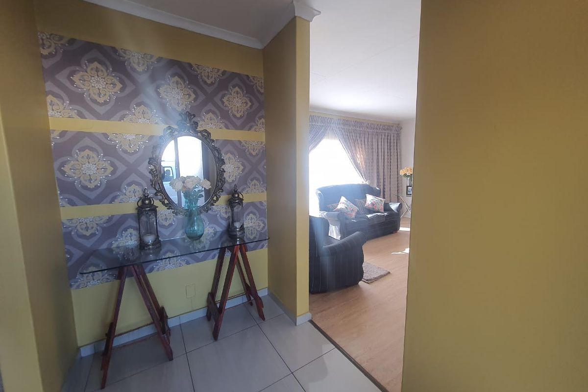 New To The Market, Beautiful Property In CE 4 - Photo 2